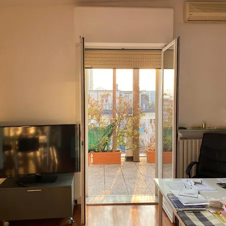 Top Floor House Fiera Apartment